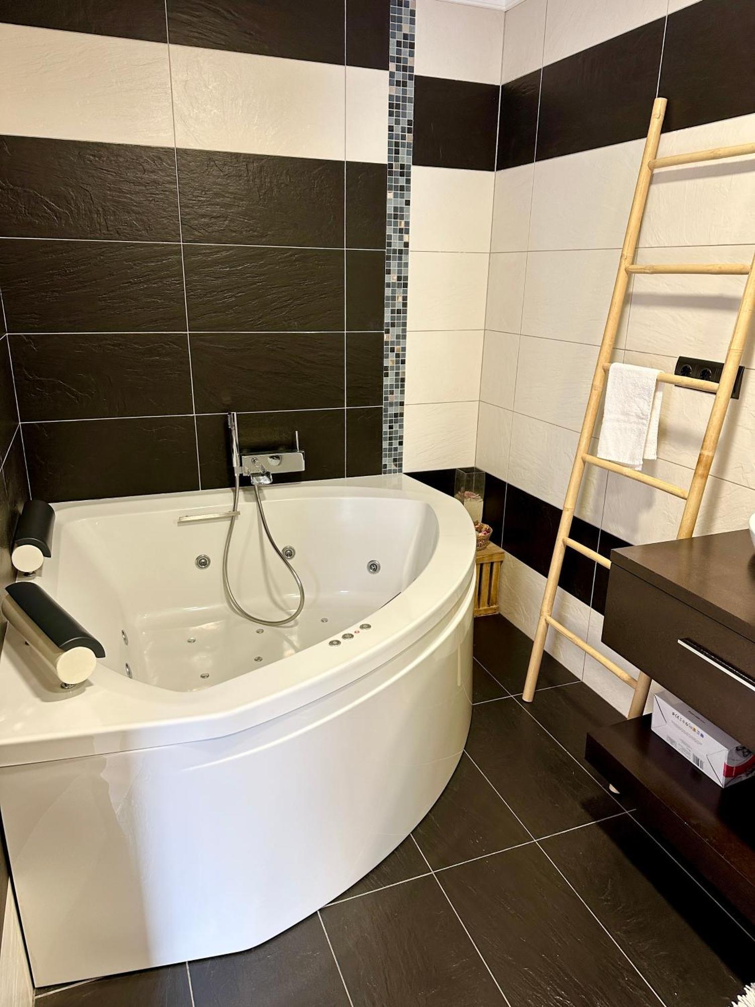 Casa Con Jacuzzi Y Piscina Con Vistas Al Castillo Corbera de Alcira ภายนอก รูปภาพ